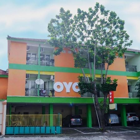 Oyo 338 Guest House Omah Manahan Syariah Solo Eksteriør bilde