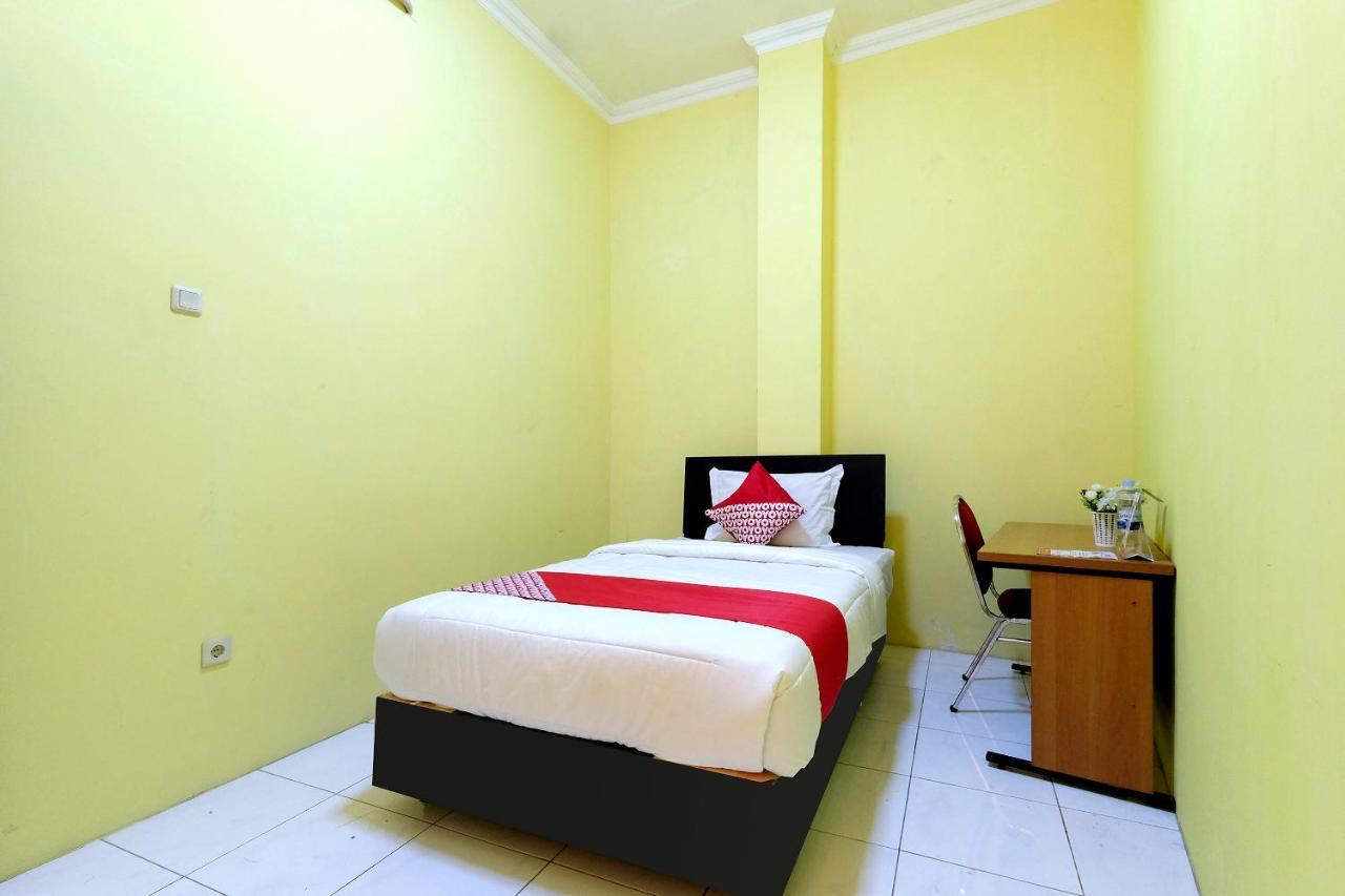 Oyo 338 Guest House Omah Manahan Syariah Solo Eksteriør bilde