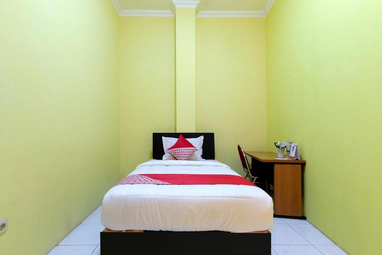 Oyo 338 Guest House Omah Manahan Syariah Solo Eksteriør bilde
