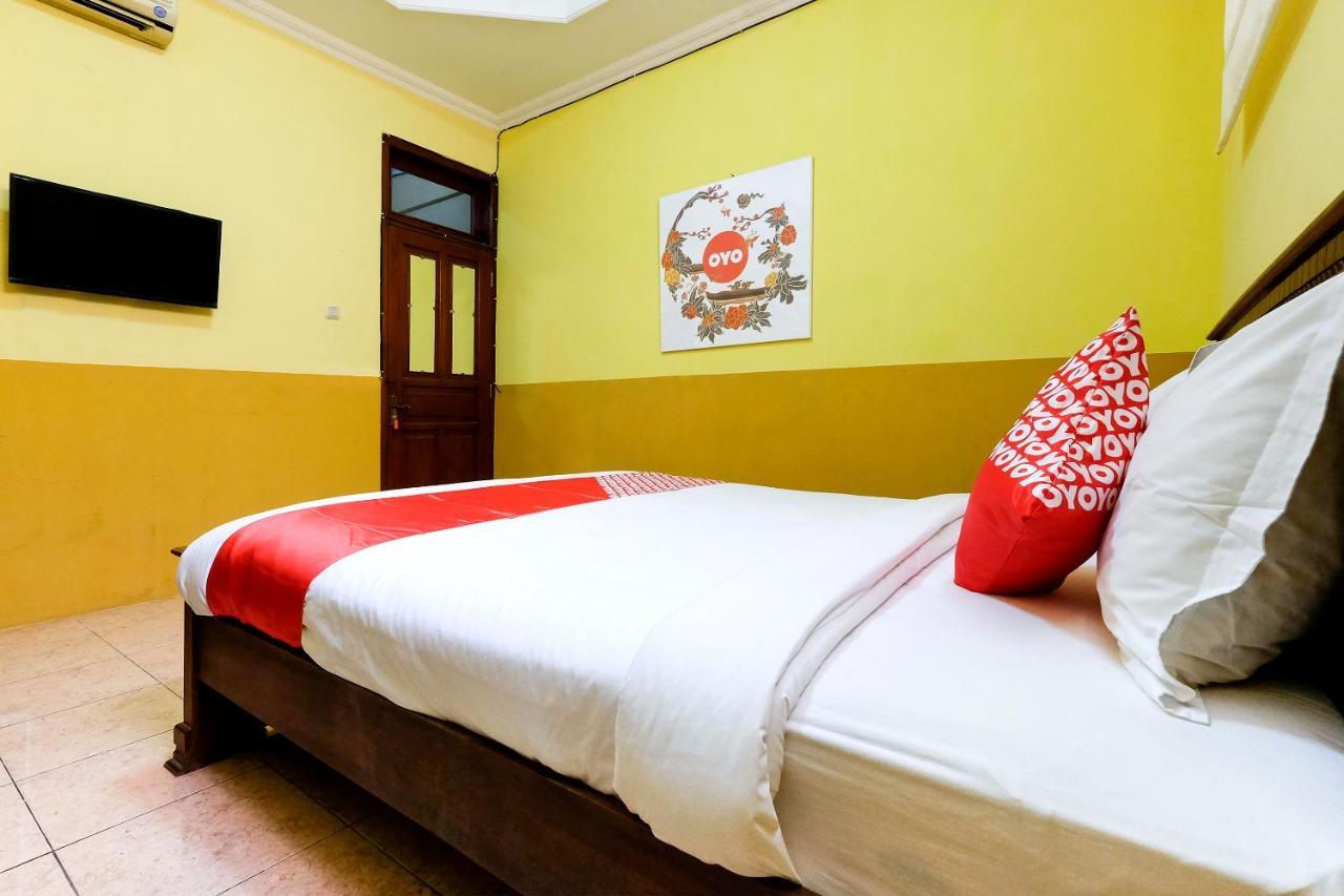 Oyo 338 Guest House Omah Manahan Syariah Solo Eksteriør bilde