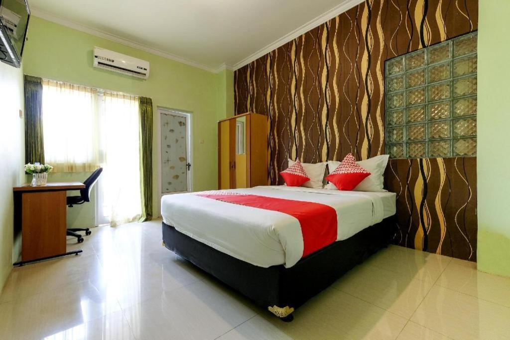 Oyo 338 Guest House Omah Manahan Syariah Solo Eksteriør bilde