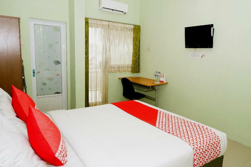 Oyo 338 Guest House Omah Manahan Syariah Solo Eksteriør bilde