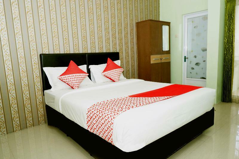 Oyo 338 Guest House Omah Manahan Syariah Solo Eksteriør bilde