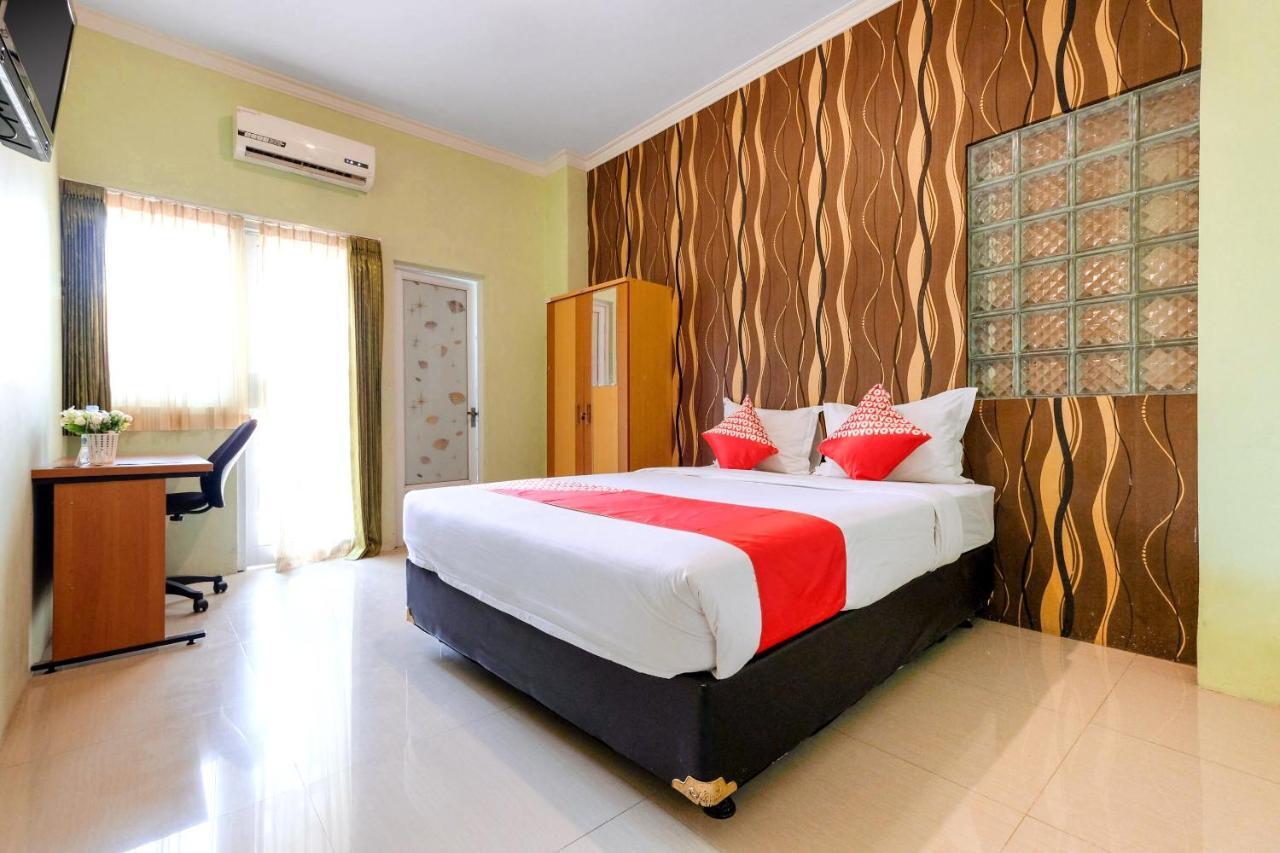 Oyo 338 Guest House Omah Manahan Syariah Solo Eksteriør bilde