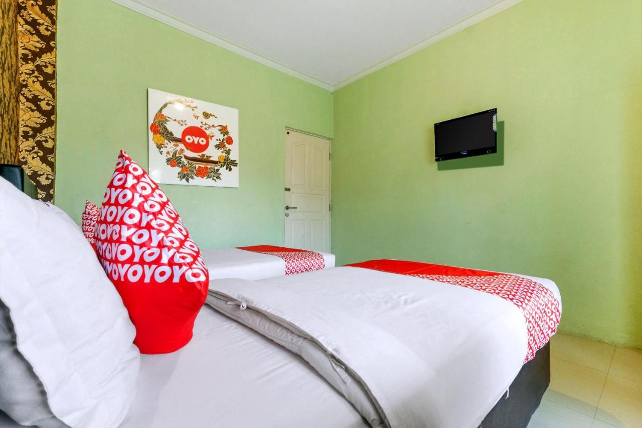 Oyo 338 Guest House Omah Manahan Syariah Solo Eksteriør bilde