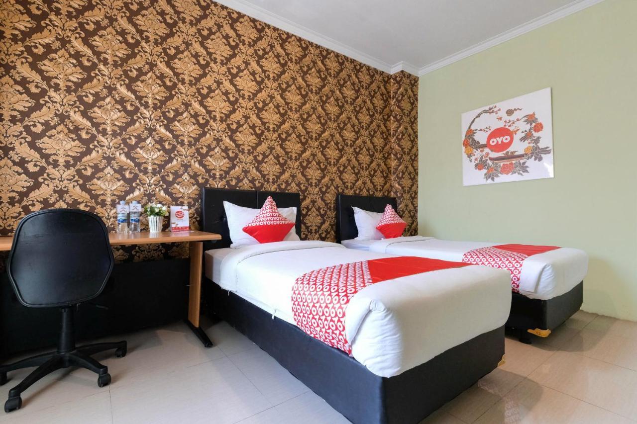 Oyo 338 Guest House Omah Manahan Syariah Solo Eksteriør bilde