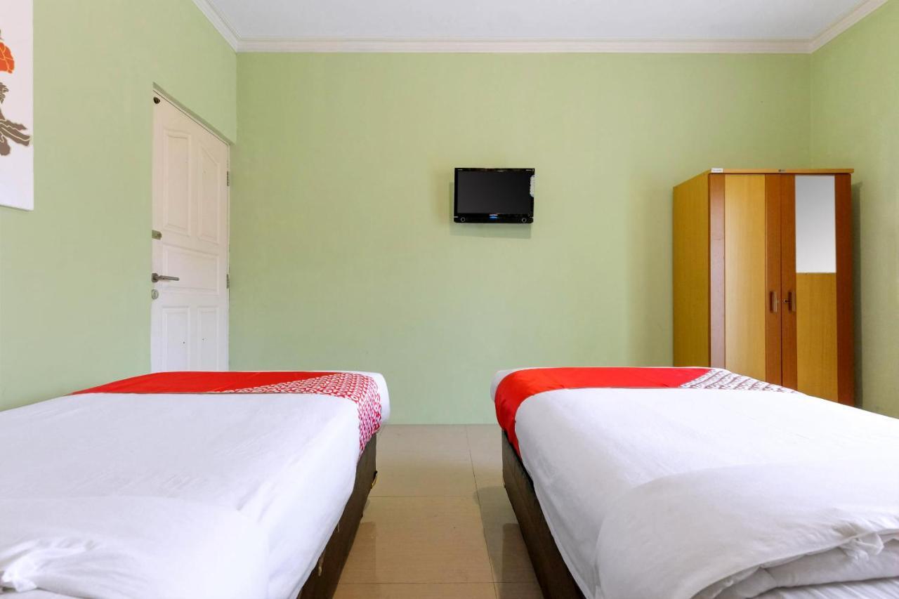 Oyo 338 Guest House Omah Manahan Syariah Solo Eksteriør bilde