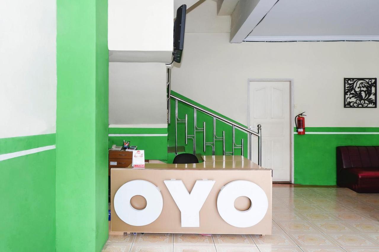 Oyo 338 Guest House Omah Manahan Syariah Solo Eksteriør bilde