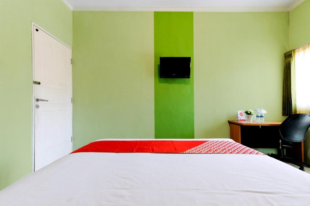 Oyo 338 Guest House Omah Manahan Syariah Solo Eksteriør bilde
