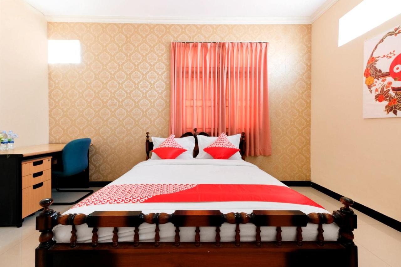 Oyo 338 Guest House Omah Manahan Syariah Solo Eksteriør bilde
