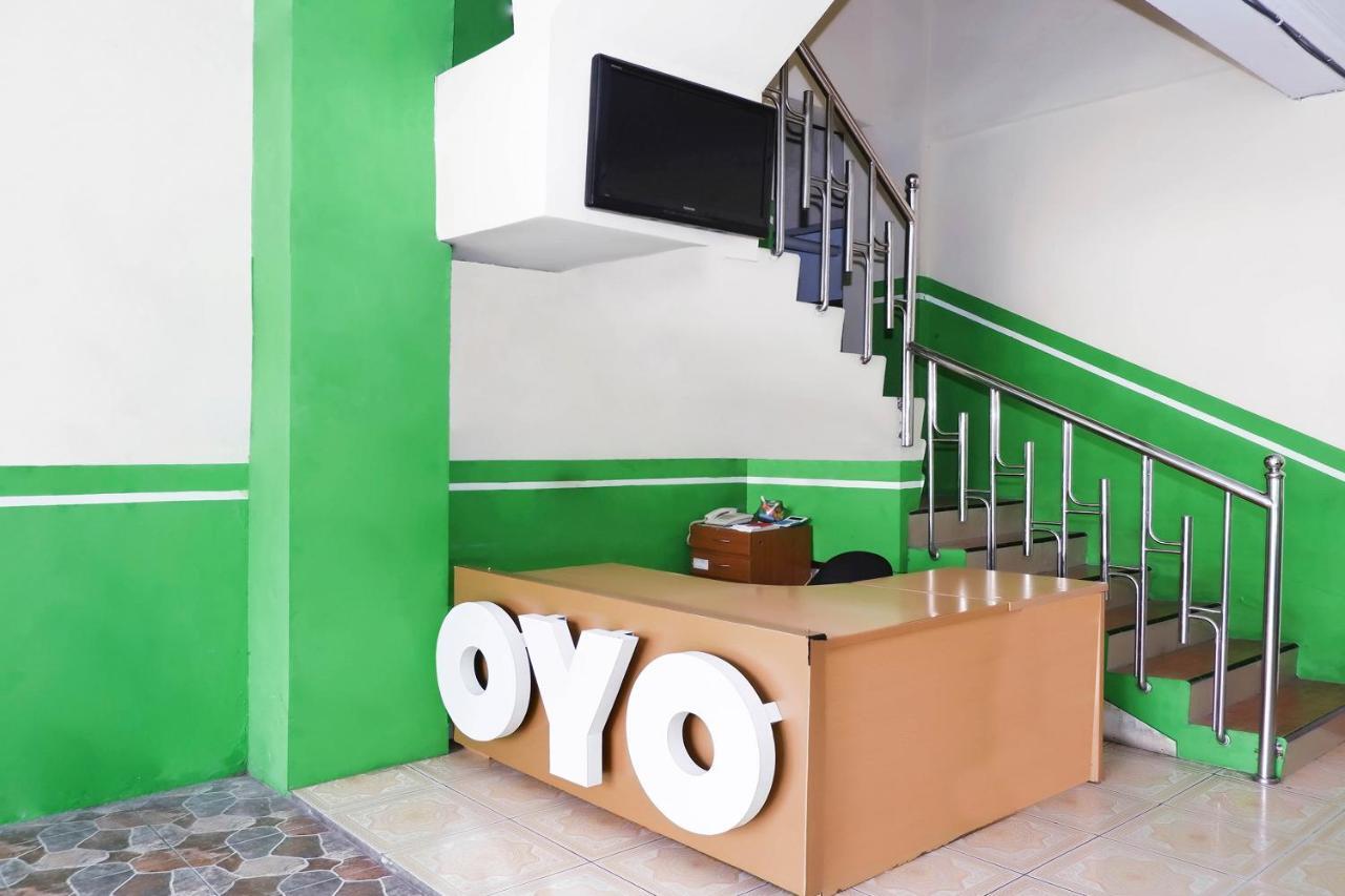 Oyo 338 Guest House Omah Manahan Syariah Solo Eksteriør bilde